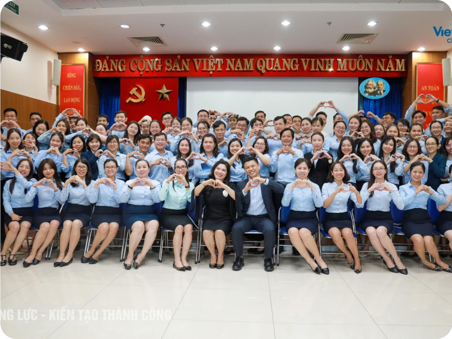 Xây dựng đội ngũ nhân sự vững mạnh